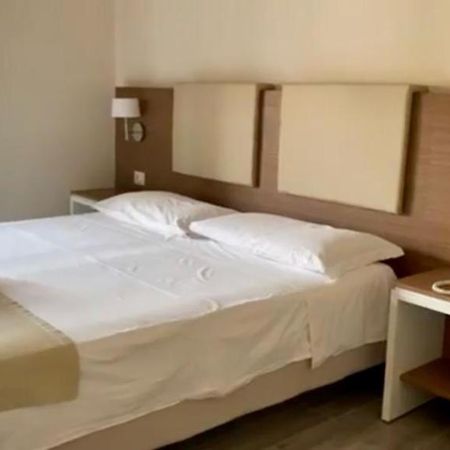 Hotel Villaggio Casarossa Кротоне Екстер'єр фото